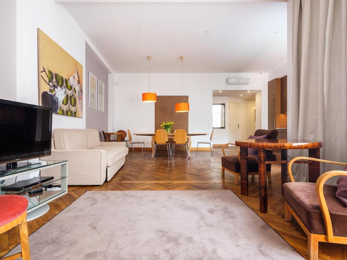 Tyzenhauz Apartments Krowoderska Street Краков Экстерьер фото